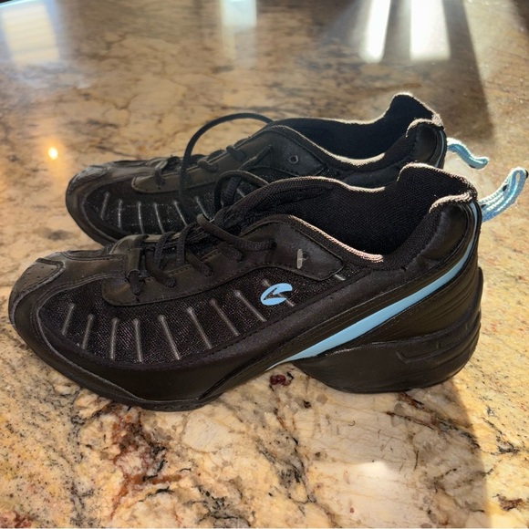 Brooks Cycling Shoes - Picture 2 of 9